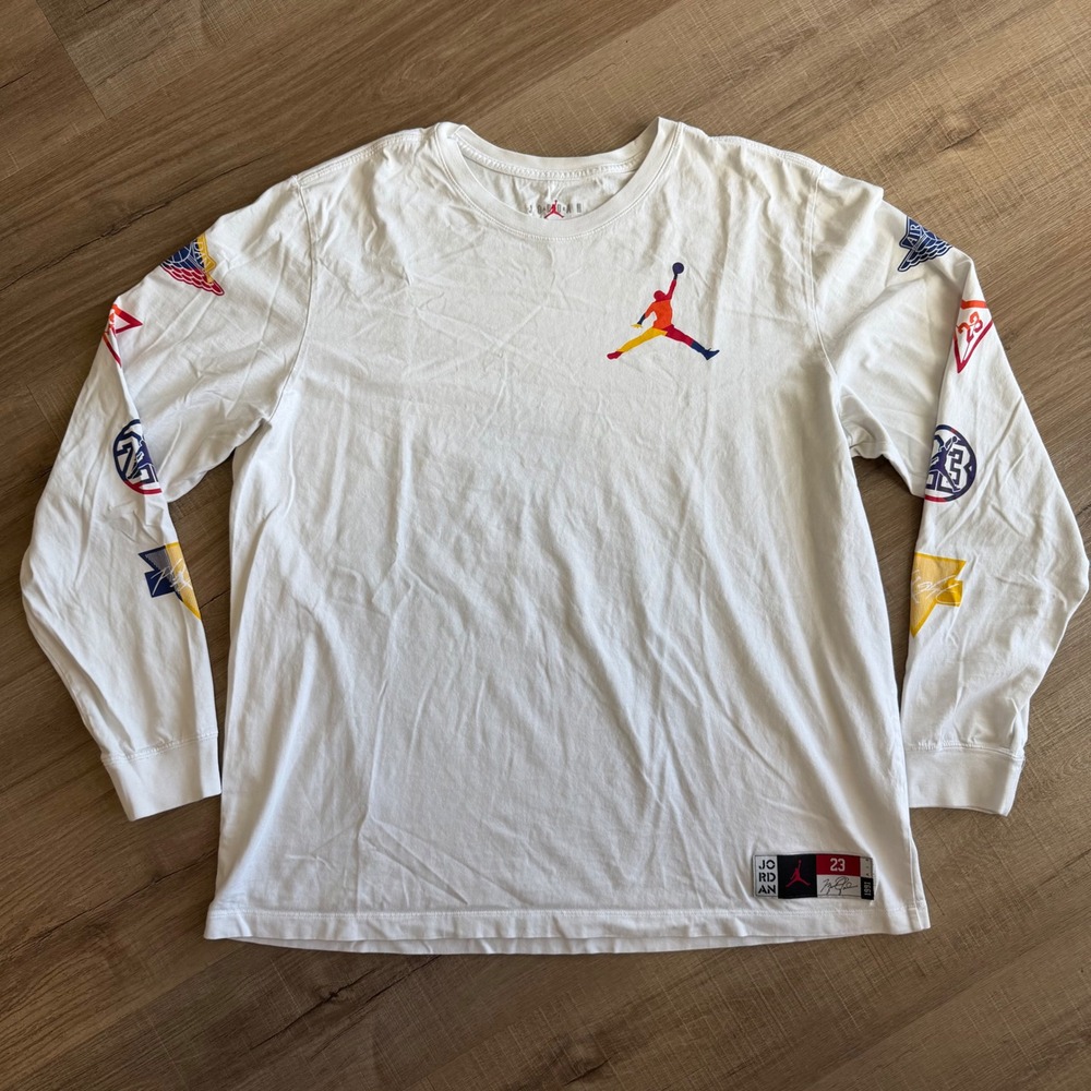 Jordan Mens Long Sleeve T-Shirt White Multi Graphic Jumpman AT8938-100 Size 2XL